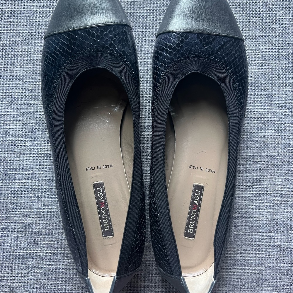 Bruno Magli flats